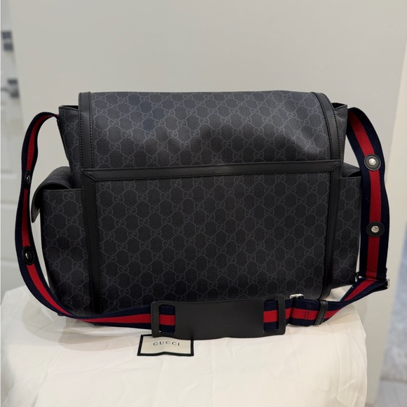 Gucci GG Supreme Diaper Bag Messenger